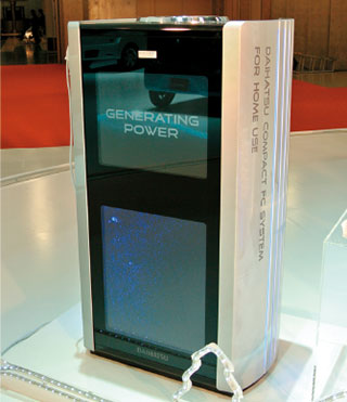 写真1　液体燃料電池を家庭向け電源としての利用を想定