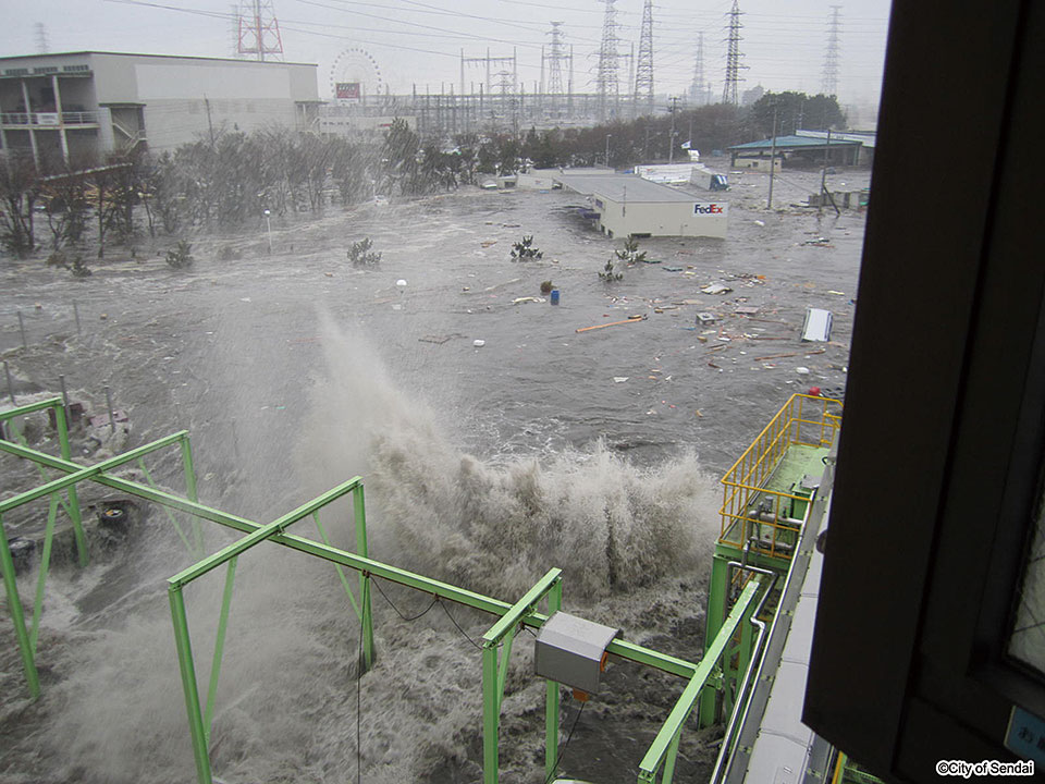 写真1　津波で被災した宮城県仙台市宮城野区中野地区の雨水ポンプ場