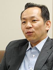 近　義起氏（ウィルコム　取締役　執行役員　副社長）