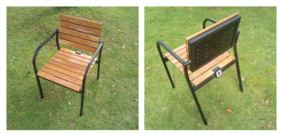 図　椅子の実物。背もたれ裏の太陽光発電パネルと、座面後方の充電端子が確認できる