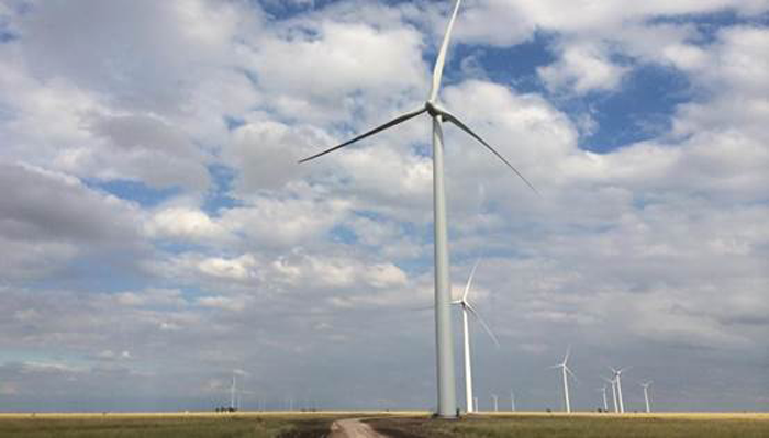 図　建設中のAmazon Wind Farm Texas