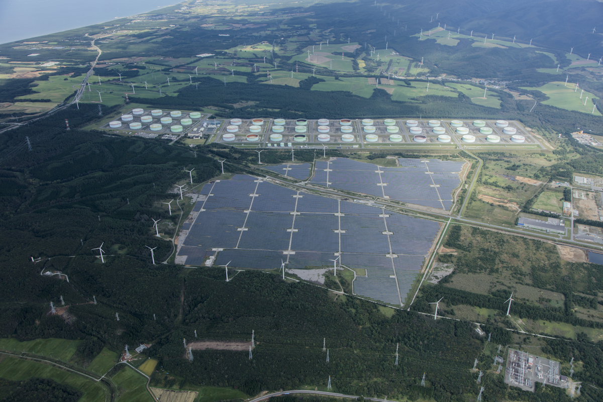 図　「上北六ヶ所太陽光発電所」の全景