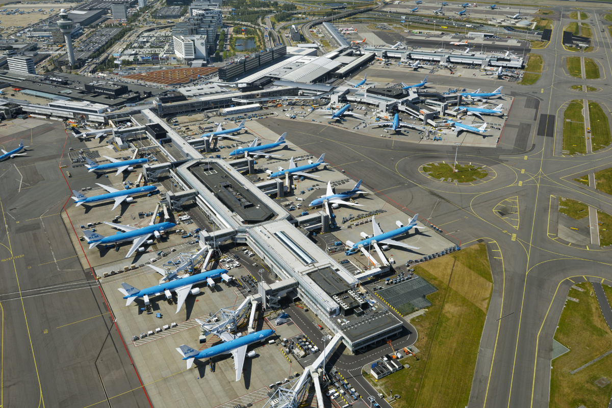 図　オランダ最大の空港であるアムステルダム・スキポール空港。ヨーロッパ最大級の規模を誇るハブ空港だ
