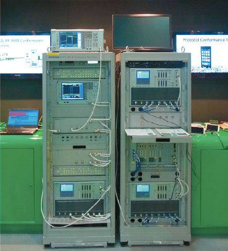 LTE/LTE-Advanced端末のRF送信特性や受信特性、パフォーマンスなどが、3GPP規格に適合していることを確認するためのアンリツのLTE RF（周波数）コンフォーマンステストシステム「ME7873L RF/RRM」。