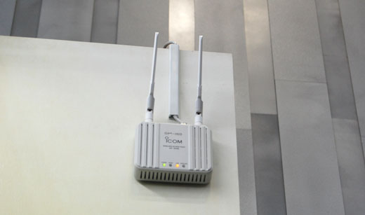 写真3　無線LAN（IEEE 802.11n）のアクセスポイント（アイコム社製）