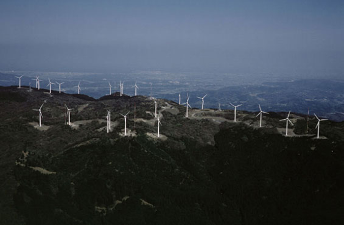 図　青山高原風力発電所の全景
