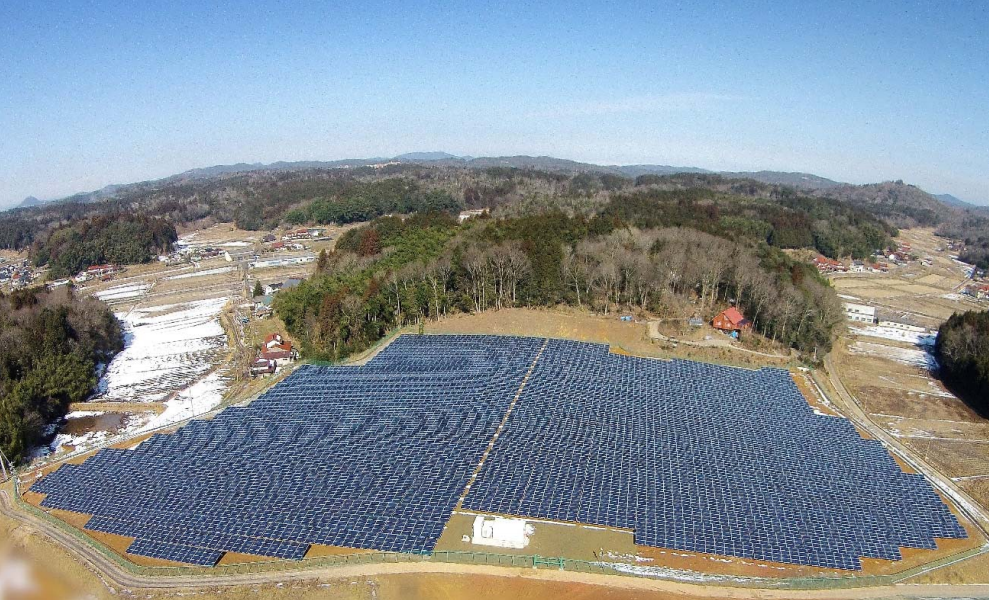 図　「いちご世羅津口（せらつくち）ECO発電所」の全景