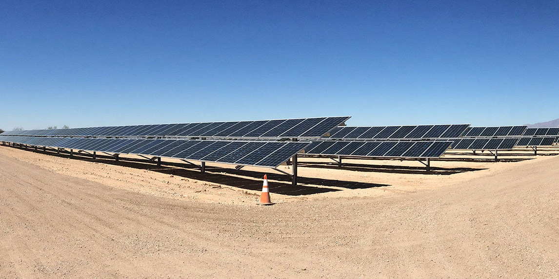 図　州立アリゾナ大学の「Tech Park」内に出力10MWの大規模蓄電池システムと太陽光発電所