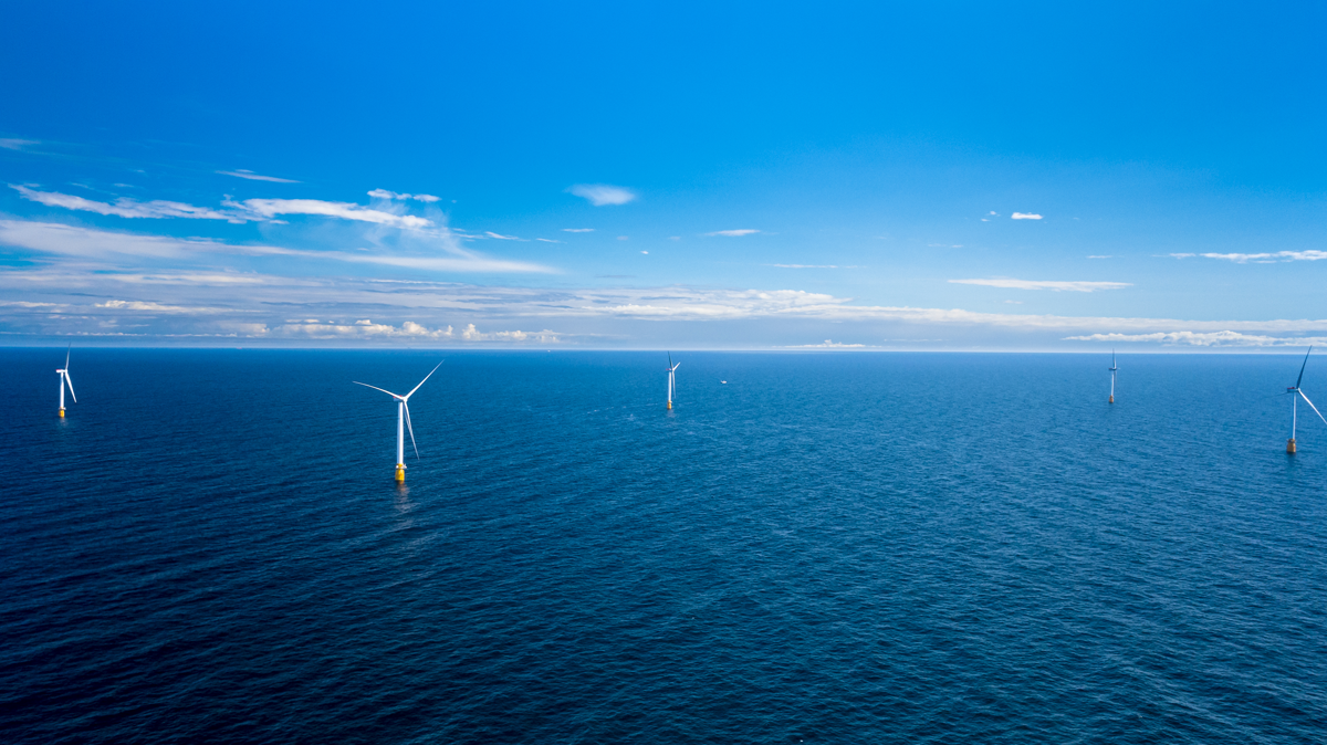 図　「Hywind Scotland Floating Wind Farm」の全景