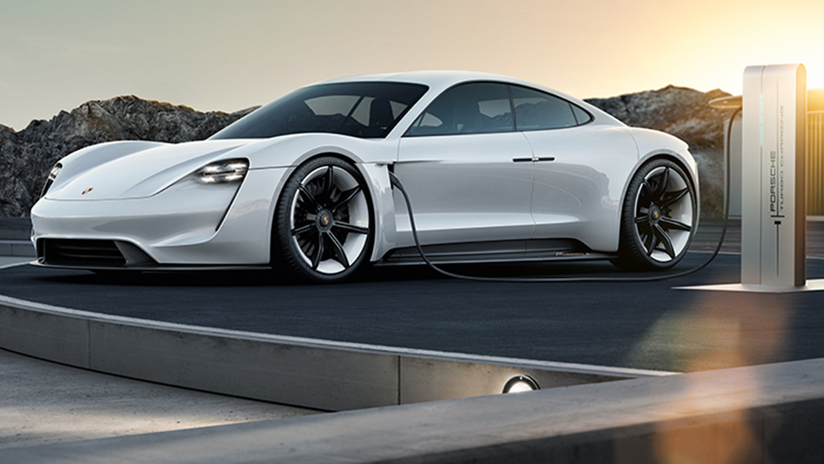 図　Porsche初のEV「Mission E」