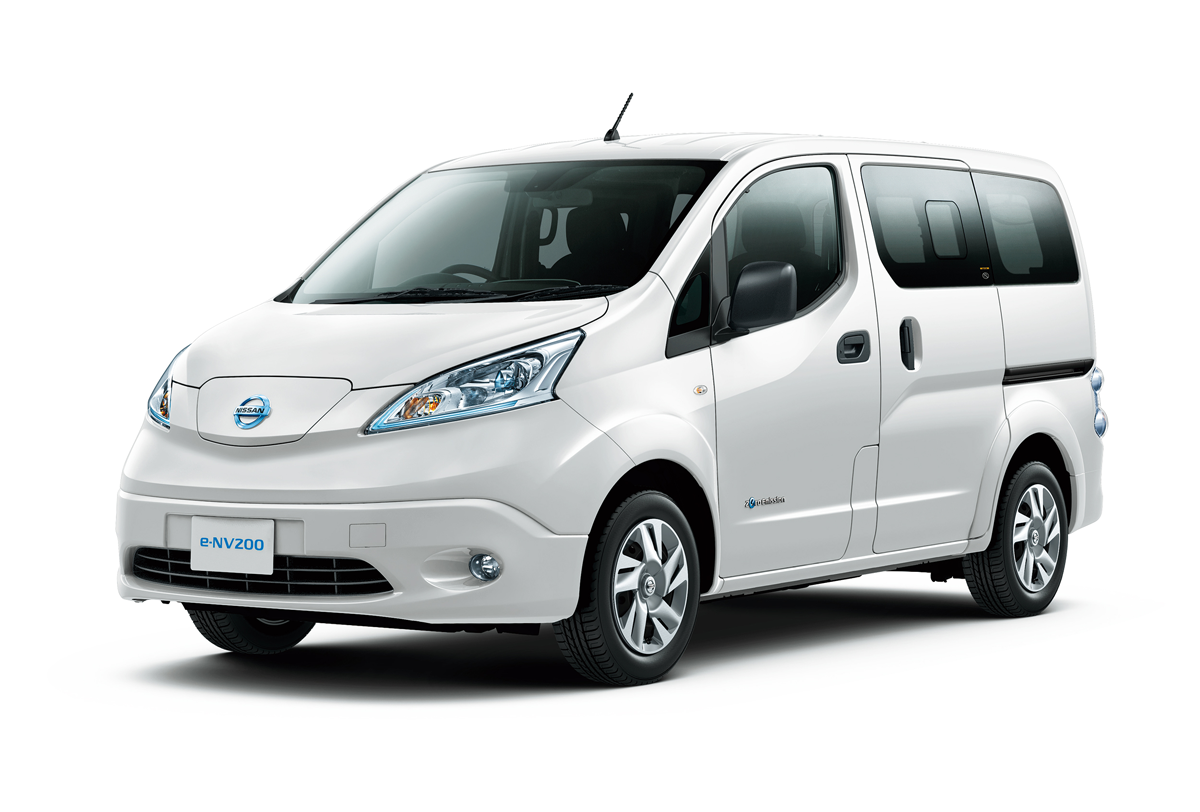 図　日産自動車が発表した新しい「e-NV200」