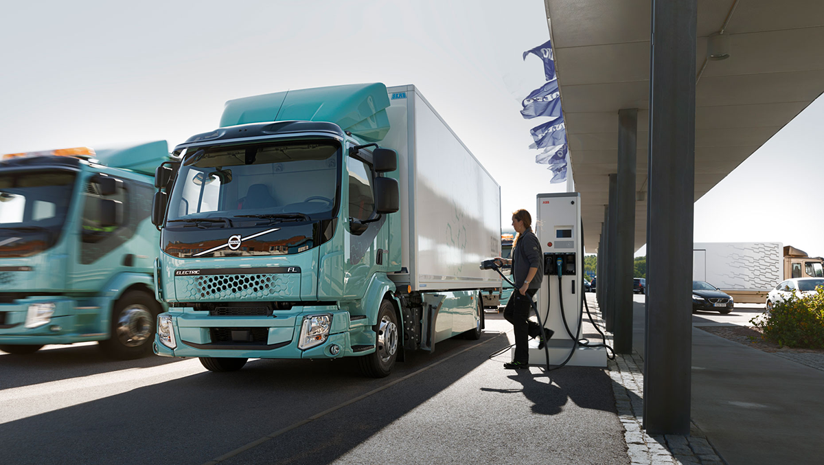 図　Volvo Trucksが今回納車したEVトラック「Volvo FL Electric」