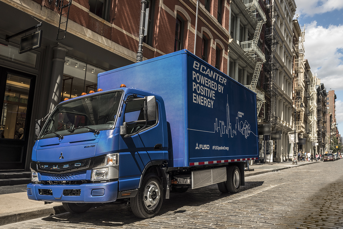 Daimler アメリカのトラックリース業者に三菱ふそうトラック バスの Ecanter を納車 電気 燃料電池自動車 スマートグリッドフォーラム
