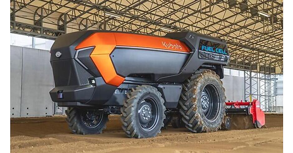 自動運転する水素トラクタを世界初公開、クボタ | エネルギーとIoTの