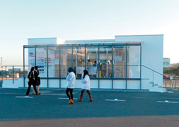 写真5　東京大学：「ゼロエネルギー化を目指した都市型低層集合住宅のプロトタイプの設計とその実証事業」