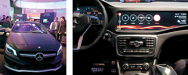 Qualcommは、自動車のタイヤの空気圧や燃料、オイルの量などを表示できるダッシュボード（写真右）の展示を行っていた。また、同じ情報をスマートフォンで確認することができるアプリの開発も行っているという。