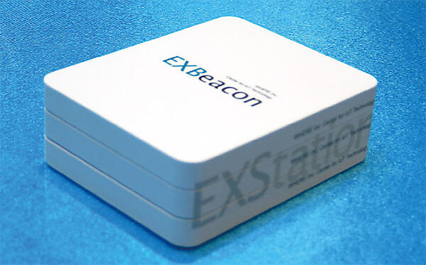 写真7　WHEREのビーコン端末