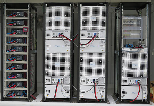 写真8　災害時対応設備：25kWの燃料電池発電システム（BCP）