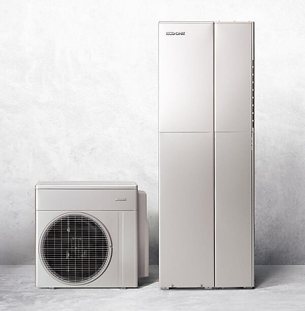 写真6　ハイブリッド給湯器（リンナイ製）