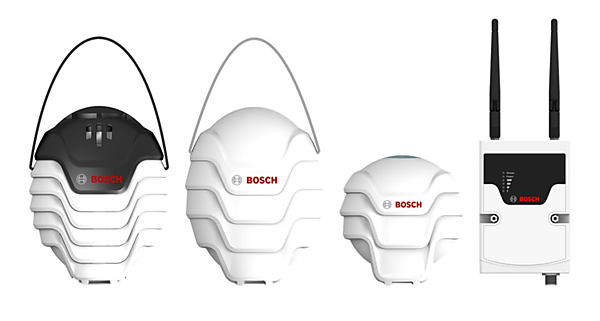 図　ボッシュが提供するセンサーと通信機。左から温湿度センサー、CO<sub>2</sub>濃度センサー、日射量センサー、右にあるのが通信機