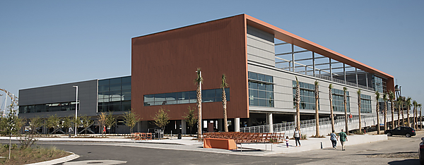 図　クレムソン大学の研究施設「Zucker Family Graduate Education Center」