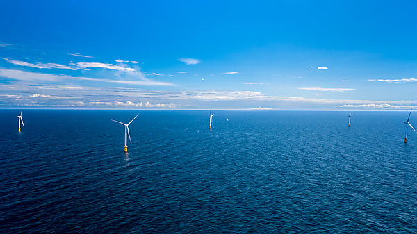 図　「Hywind Scotland Floating Wind Farm」の全景