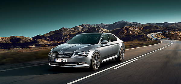 図　ŠKODA AUTOのセダン「ŠKODA SUPERB」。同社初の電動車両はこの車種のPHEV版となる