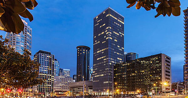 図　中央のひときわ高いビルが「Westin Building Exchange」