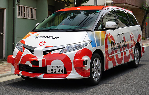 図　ZMPが開発した自動運転車輌「RoboCar MiniVan」