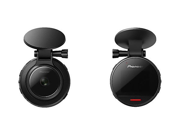 図　「ドコモ ドライバーズサポート」で使用するドライブレコーダー。左がフロントガラス側で、右が運転席側