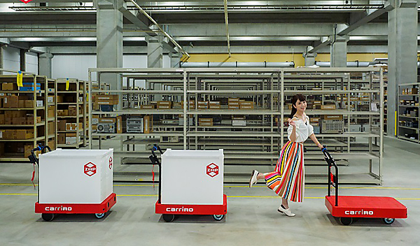 図　ZMPの物流支援ロボット「CarriRo」