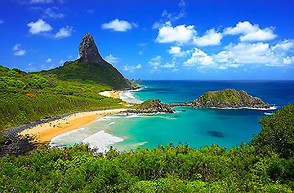 図　フェルナンド・デ・ノローニャ島