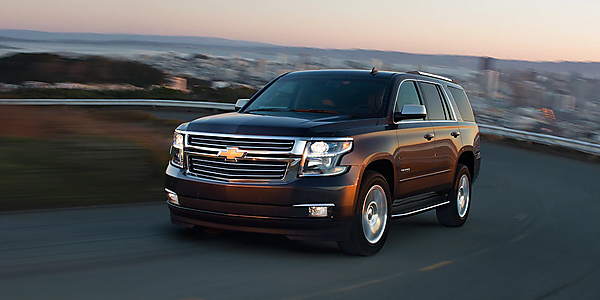 図　General Motorsのアーリントン工場で生産している大型SUV「Chevrolet Tahoe」。排気量6200ccのV型8気筒エンジンを搭載している
