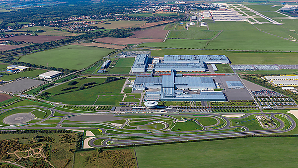 図　Porscheのライプツィヒ工場