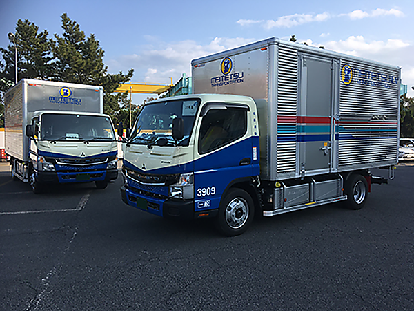 図　三菱ふそうトラック・バスが名鉄運輸の新砂支店に納車したEVトラック「eCanter」